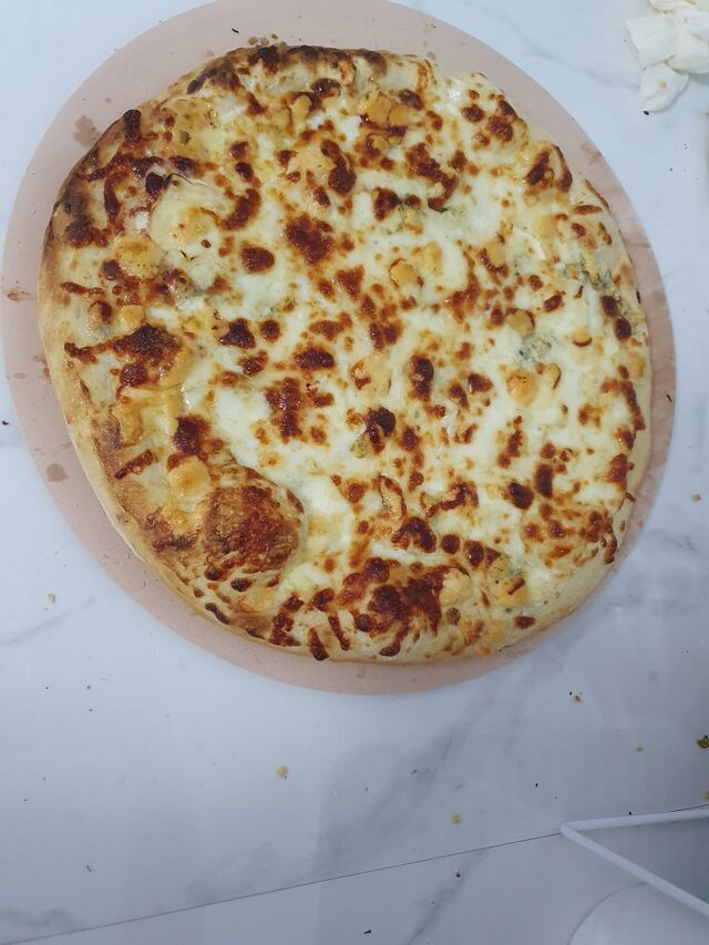 Pizza Quattro Formaggi