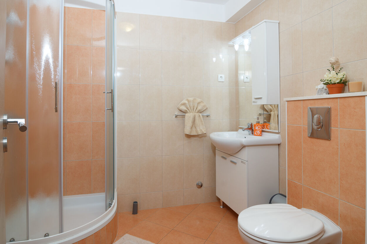 Apartment No.3 Bathroom