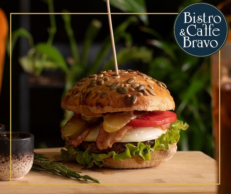 soczysta wołowina z jajkiem