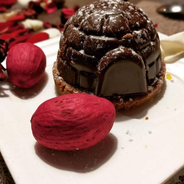 DÔME CHOCOLAT NOIR ET BISCUIT SPÉCULOOS