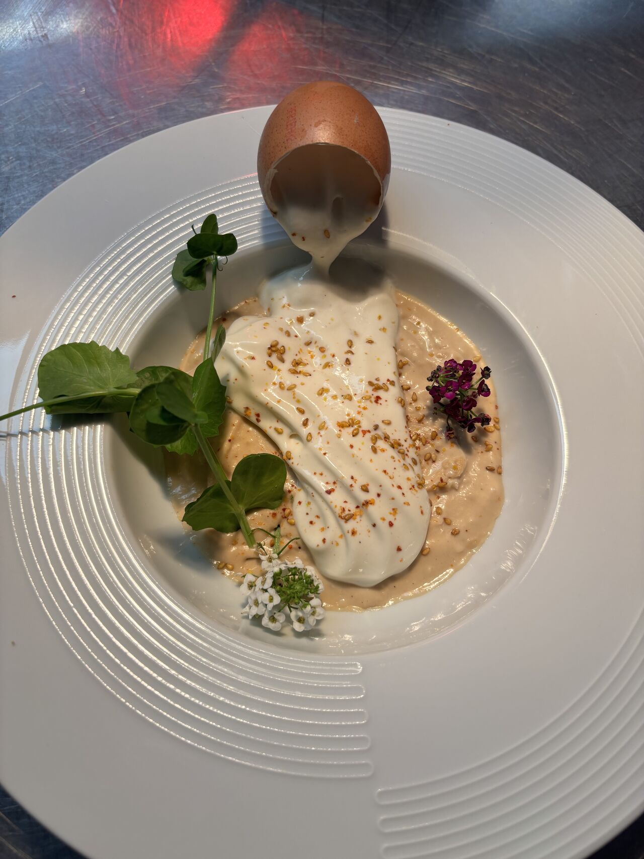 oeuf à la coque , espuma de munster