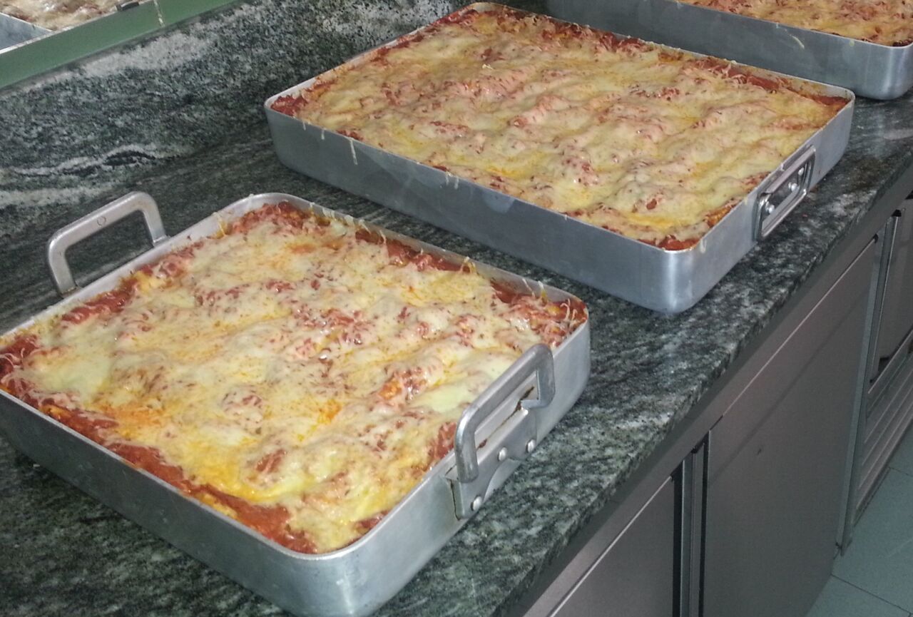 Lasagnes maison plats pour 25 personnes 120€