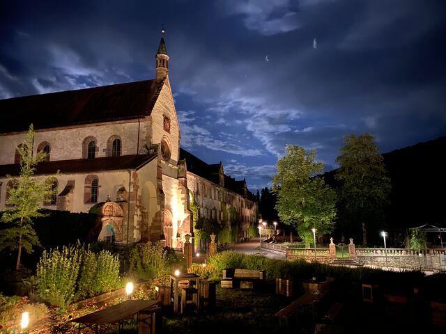 Kloster bei Nacht