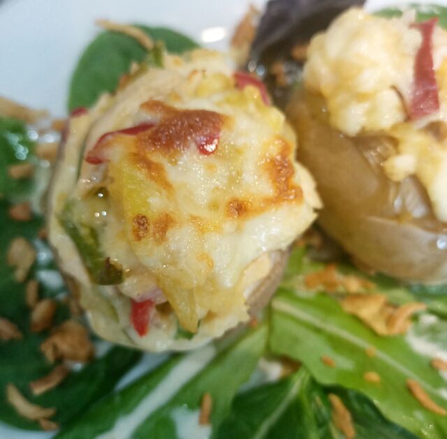 Plats variés chaque jour le midi à emporter
