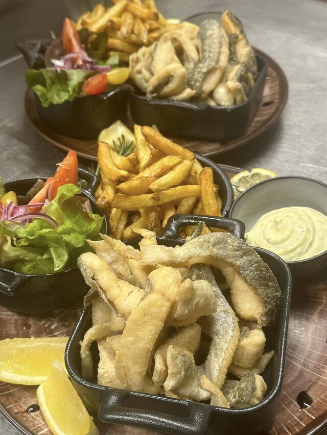 Goujonnettes truite de la vallée de la loue - Sauce tartare 