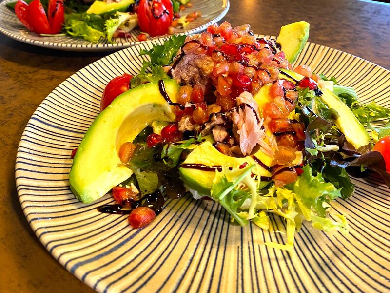 Ensalada de aguacate con Granada 