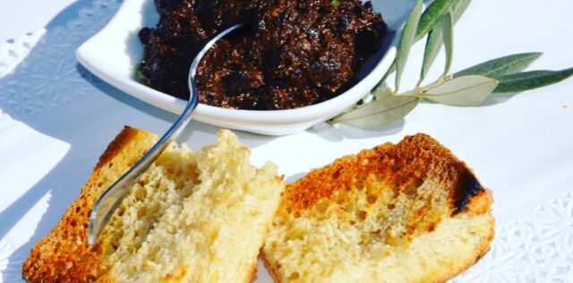 Tapenade maison avec les huiles D’olives LG huilerie d’olives 