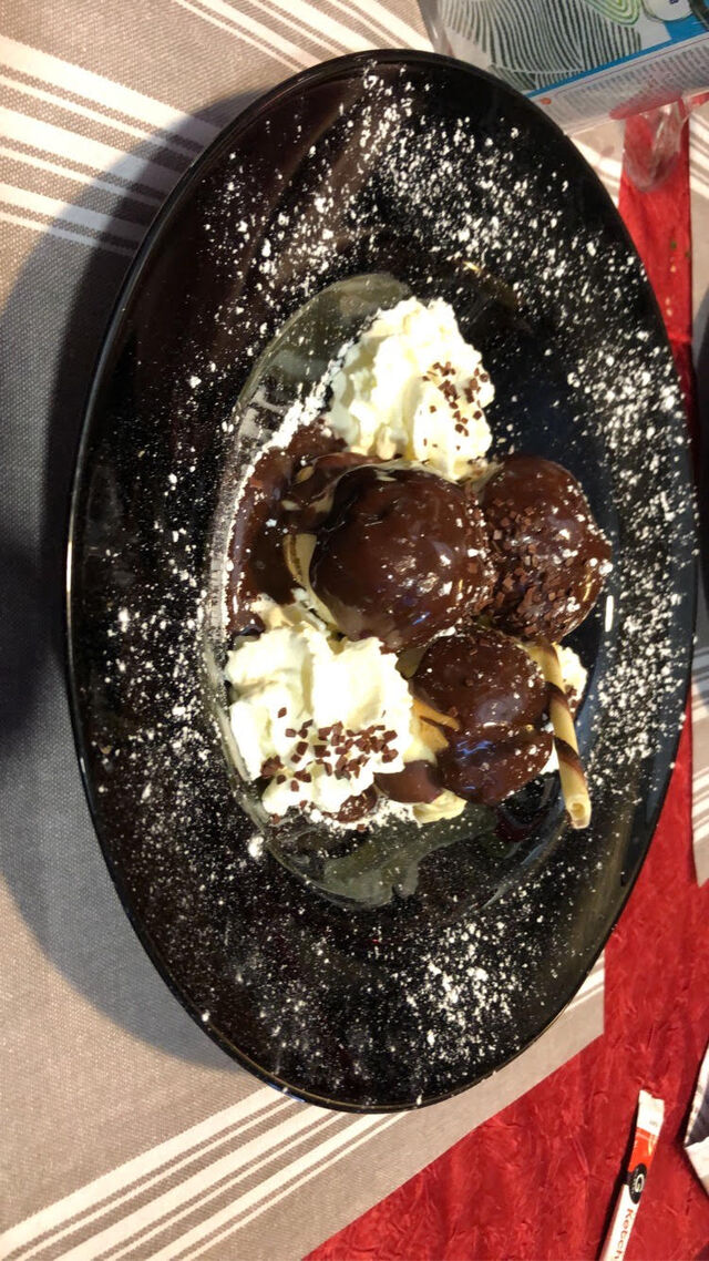 Profiterole au Chocolat