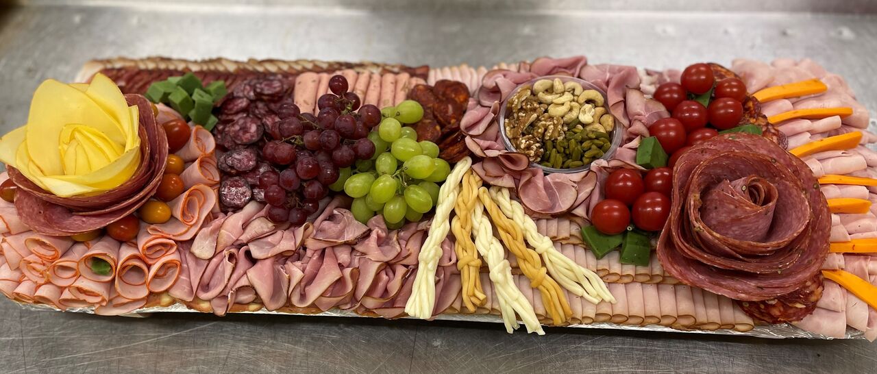 Misa na drevenom lopári