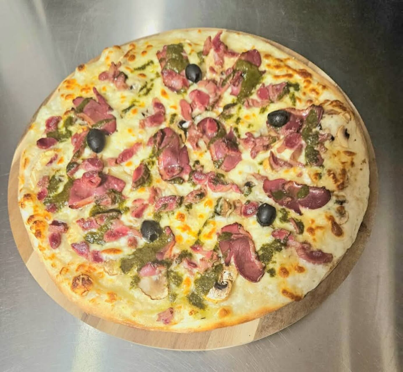 Pizza qui reste sur notre carte