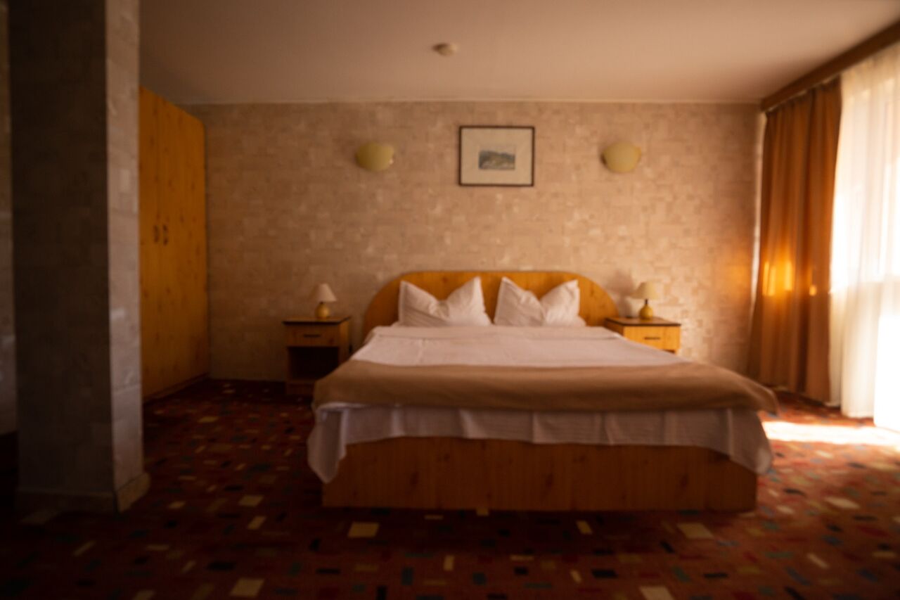 Apartament cu 2 camere la mansardă