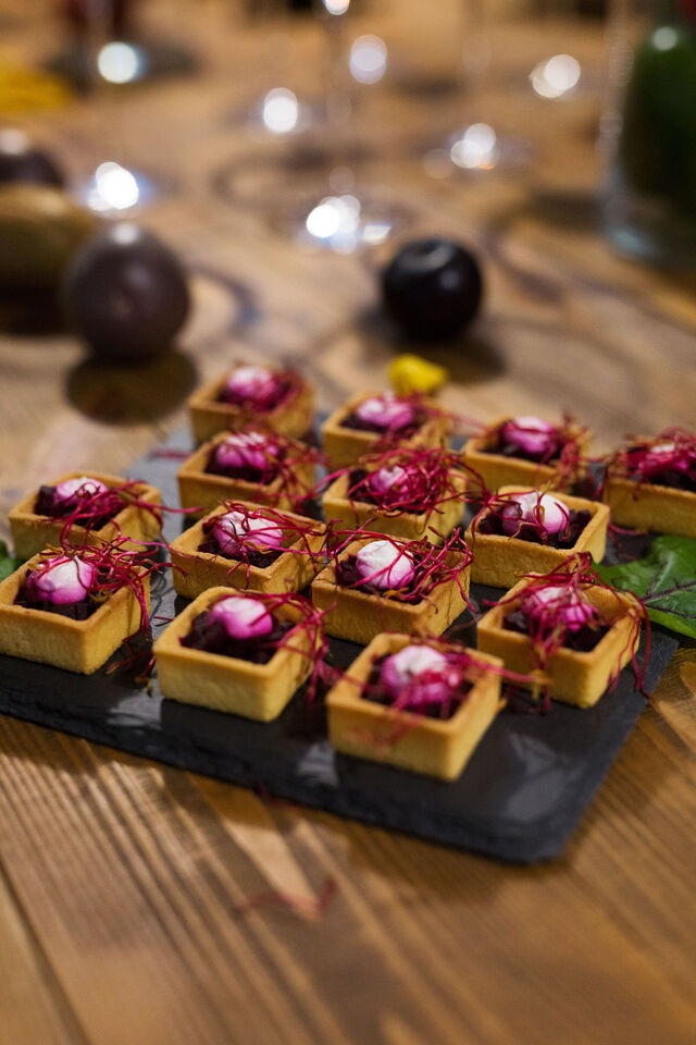 Tartaletki z burakiem i kozim serem