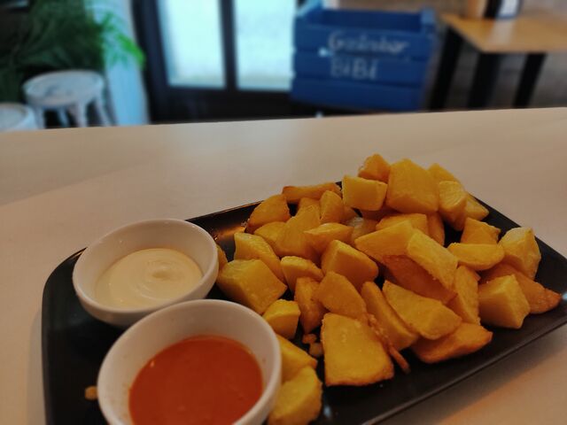 Patatas bravas