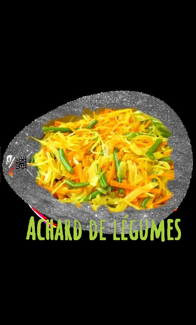 Achards de de légumes ces du choux carotte harricot vert assesoner avec du safran en poudre du vinaigre grain dede moutard 