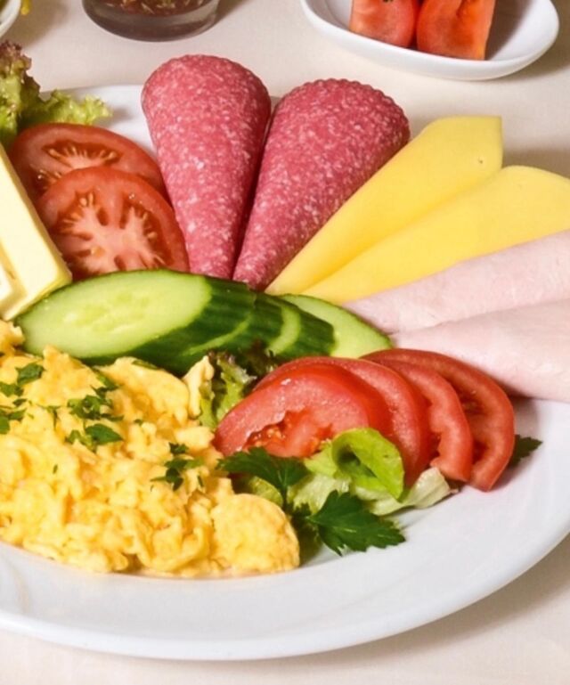 Frühstücksbuffet *All you can eat* Sonntags von 9 -13 Uhr