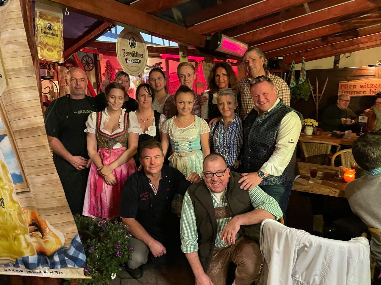 Speisen & Feiern unter Freunden