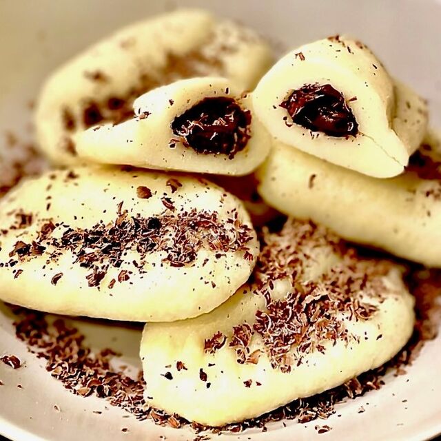 Tvarohové pirohy s čokoládou / 360g / 77,-Kč