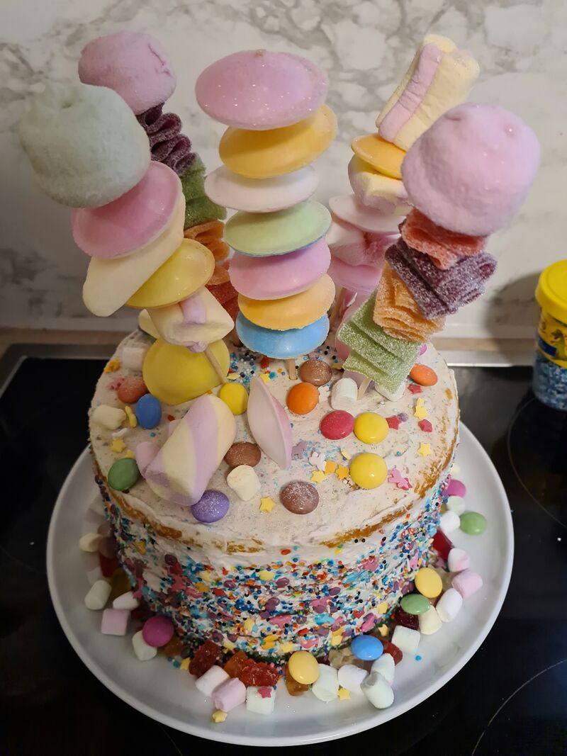 Bunte Kindertorte