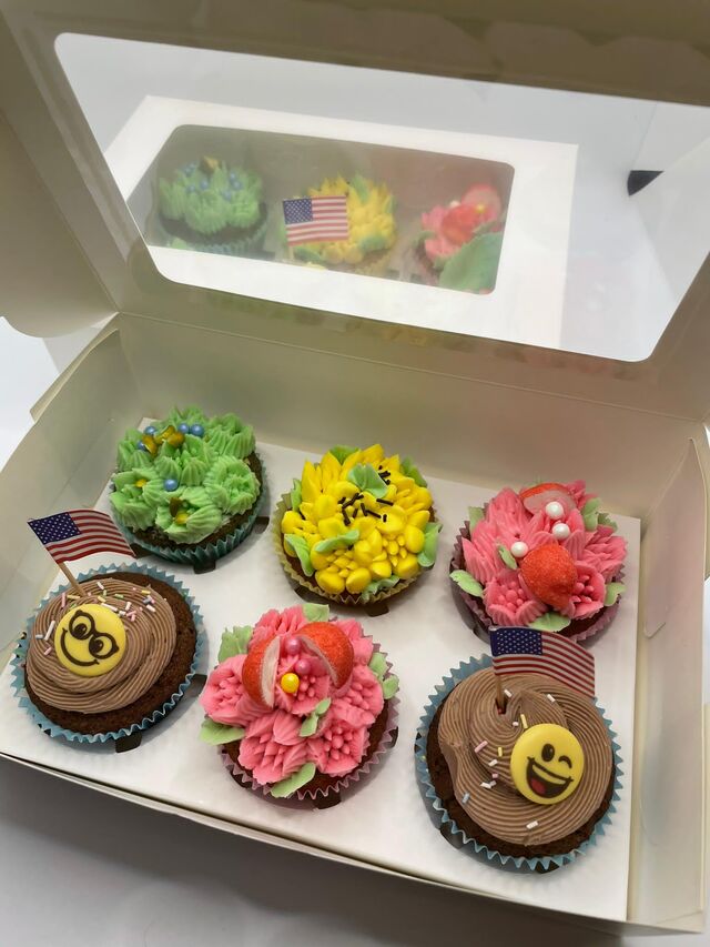 Cupcakes différents parfums
Fraise, chocolat, citron, pistache, nutella...