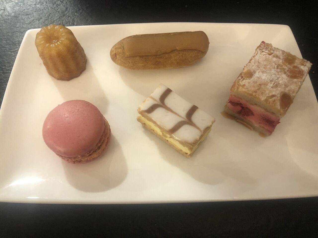 Assiettes de Petits Fours Sucrées 