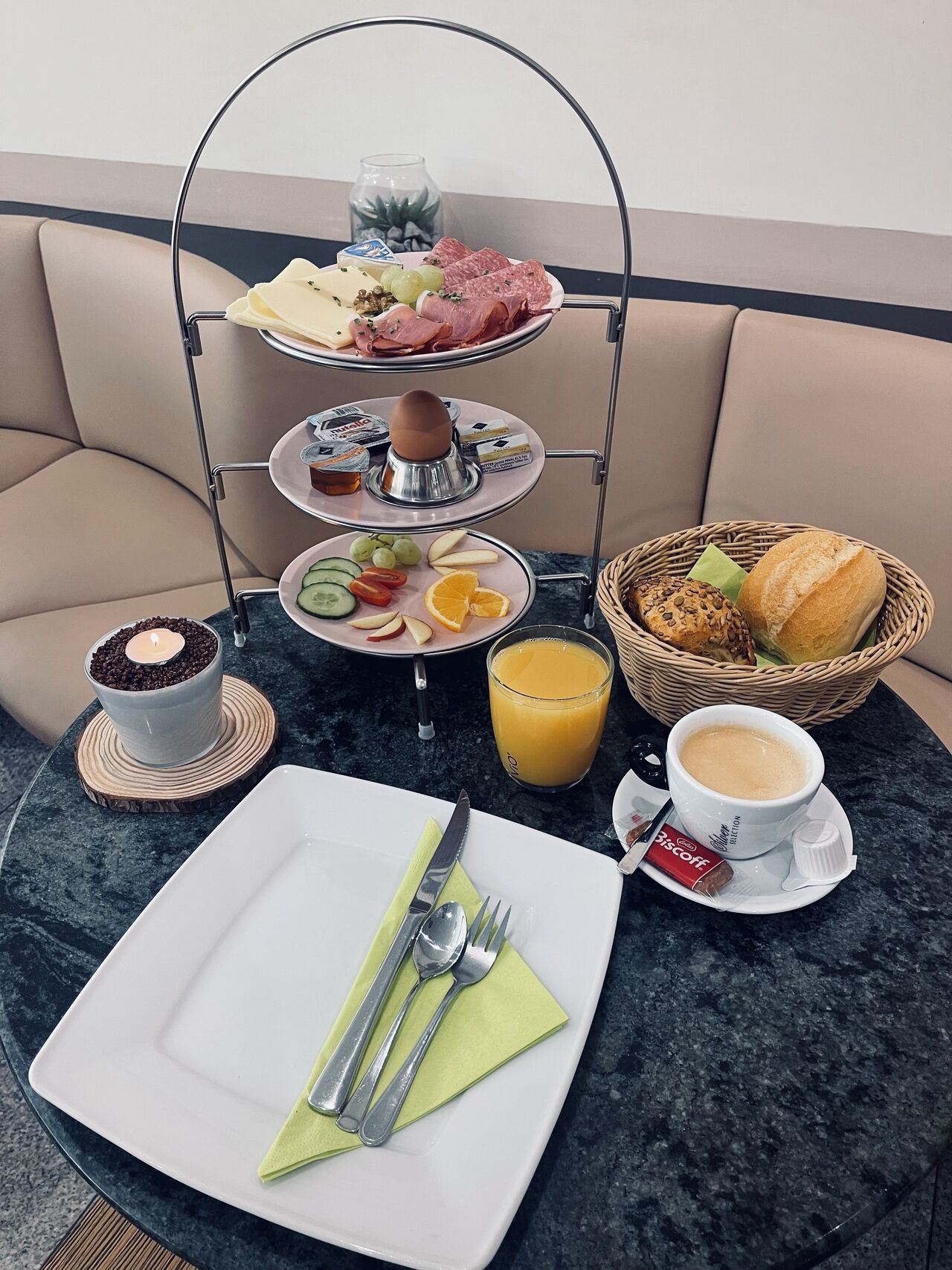 Genießen Sie unser Frühstück, gerne stellen wir Ihnen Ihres individuell zusammen. 