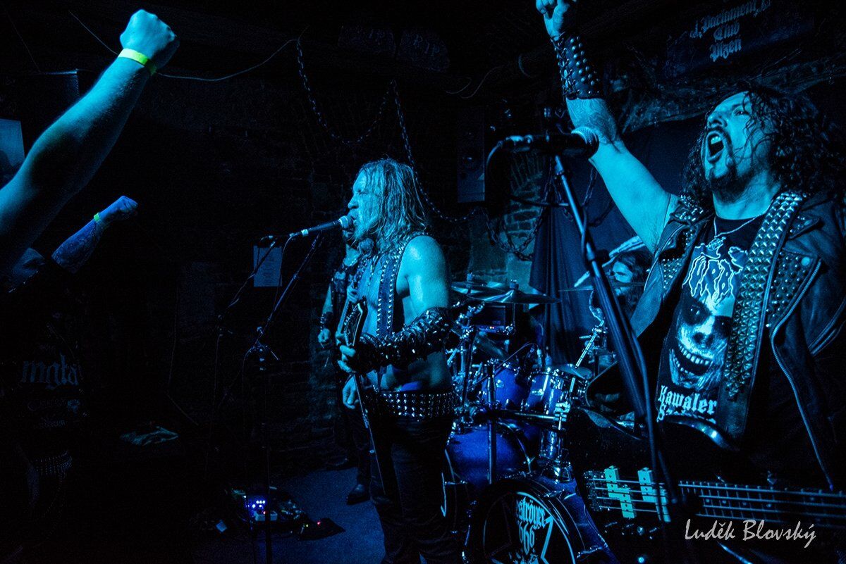 DESTRÖYER 666(Austrálie)