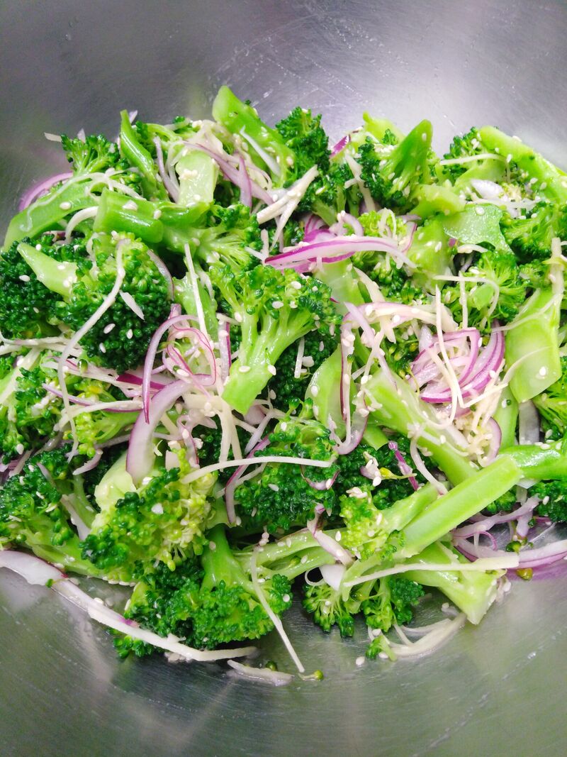 Petite salades,
Brocolis croquant, gingembre et sésame
3.30 €