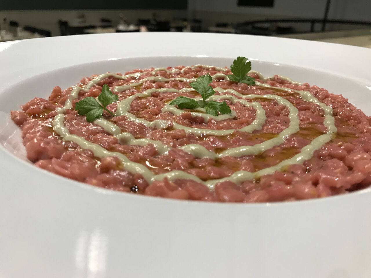 Orzotto con barbabietola e spirale di gorgonzola piccante