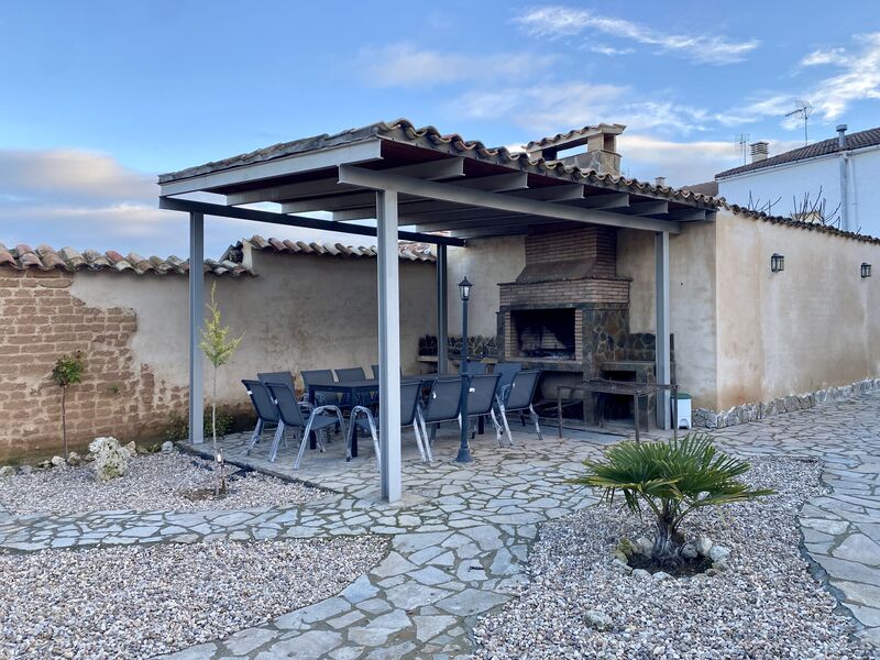 Cenador con barbacoa