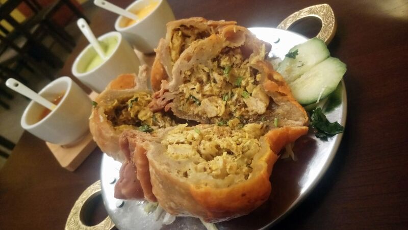 Chicken samosa ? indyjskie pierożki z kurczakiem 