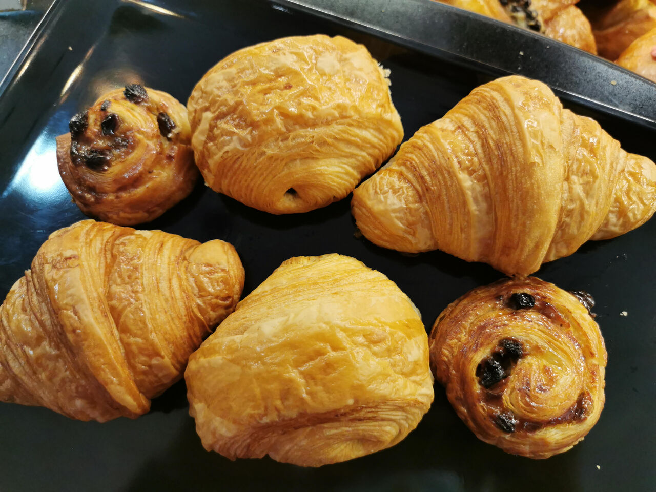 Assortiment de mini viennoiseries.