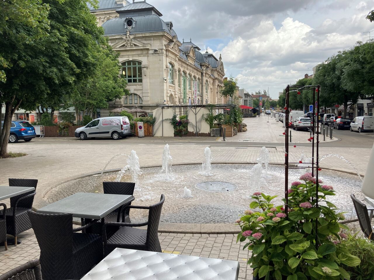 La Place.