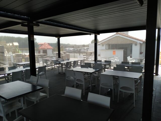 OVERDEKT EN VERWARMD TERRAS