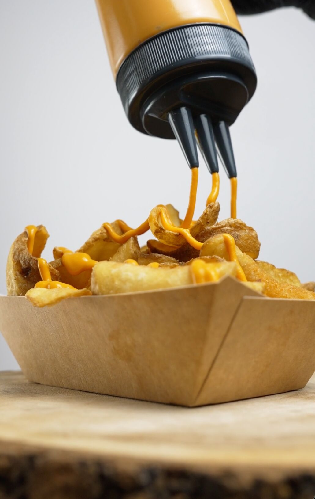 Patatas Eddy's con salsa especial - Hamburguesería Guardamar del Segura