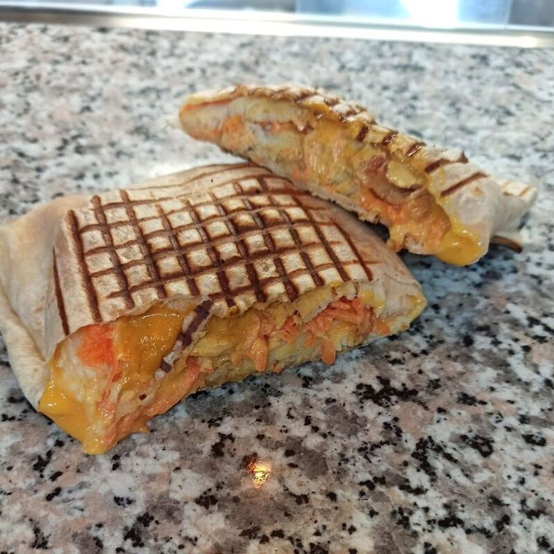 Tacos avec différentes viandes
poulet, poulet croustillant, boulettes au cheddar, viande de porc ou de bœuf
3 tailles M, L, X