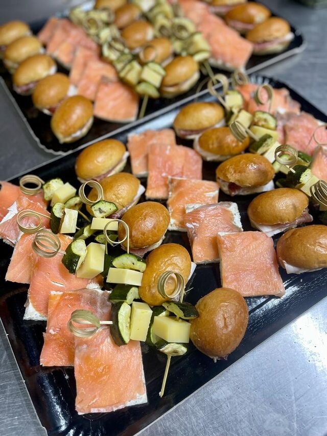 Plateau de canapés assortis