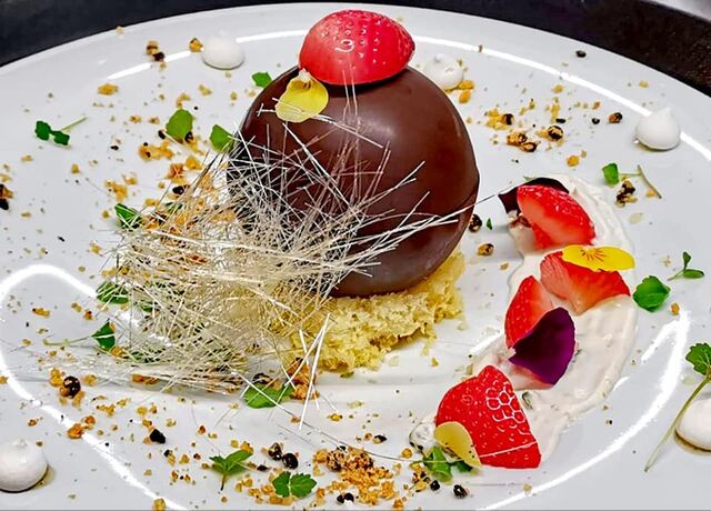 Boule surprise et les fraises de notre région