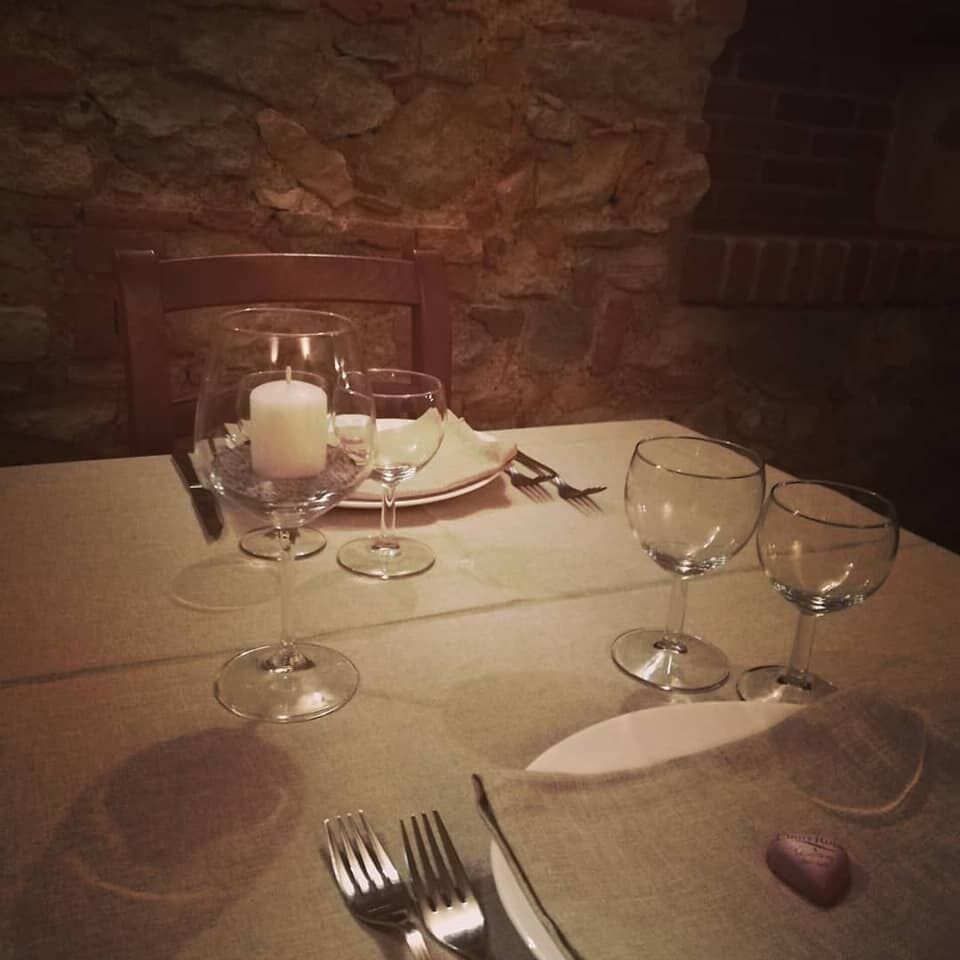 la nostra sala preparata per una cena importante