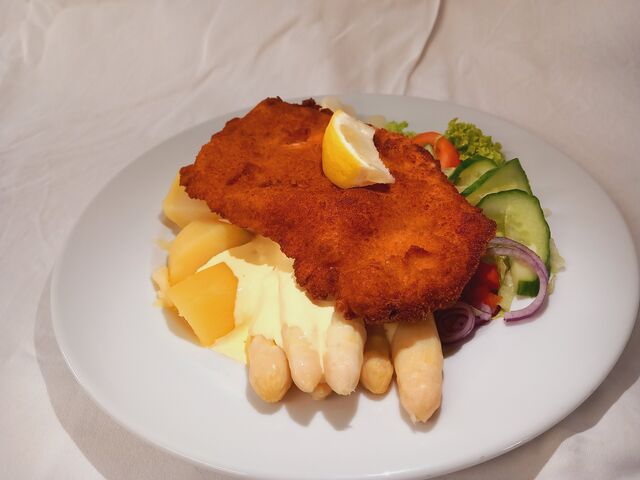 Spargel mit Schnitzel