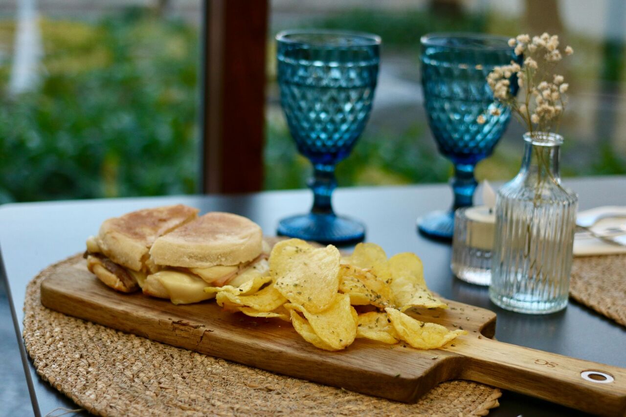 Prego em pão de caco