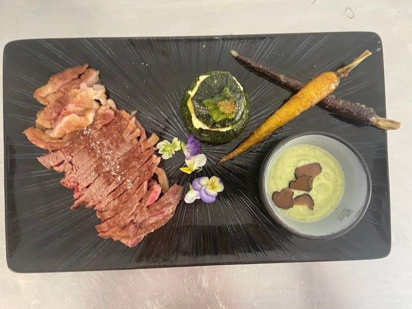 Bœuf de Kobé à la Truffe et aux petits légumes