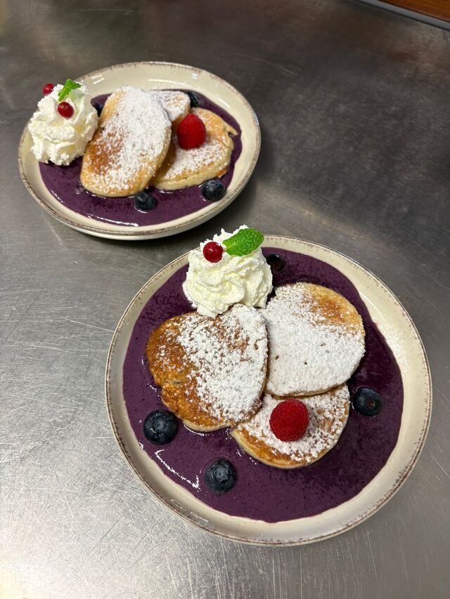 Domácí kynuté lívance s borůvkovou merendou