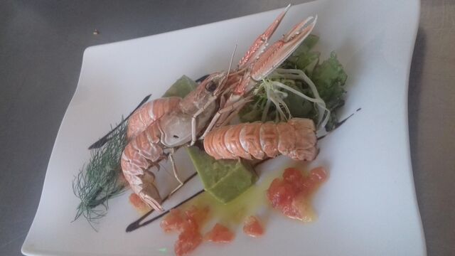 Langoustines poêlées, Guacamole et sa sauce Vierge