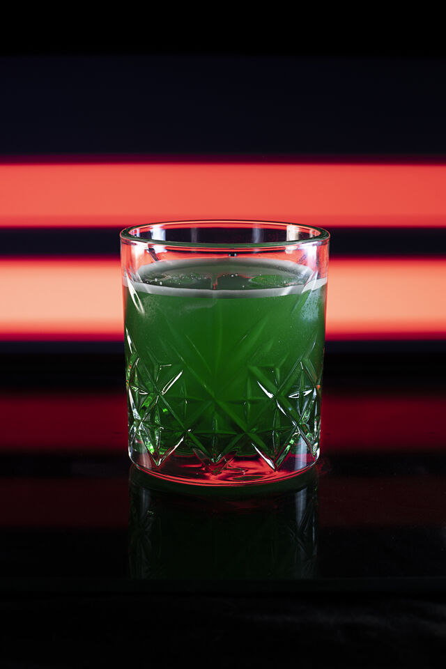 Everybody's irish
Ingrédients : Chartreuse, get 27, crème de menthe
Saveurs : herbacée, fraîcheur
Catégorie : Premium