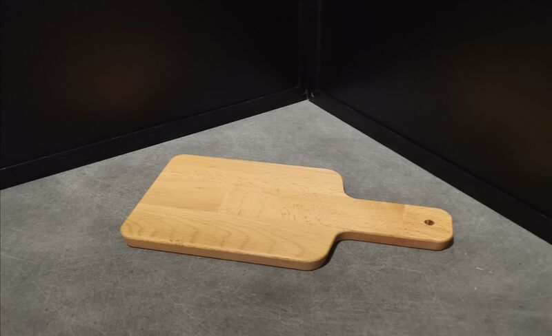 planche à découper en hêtre 30x15cm=5.90€ 