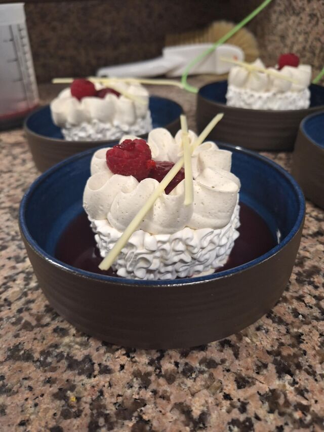 Pavlova fruits rouge