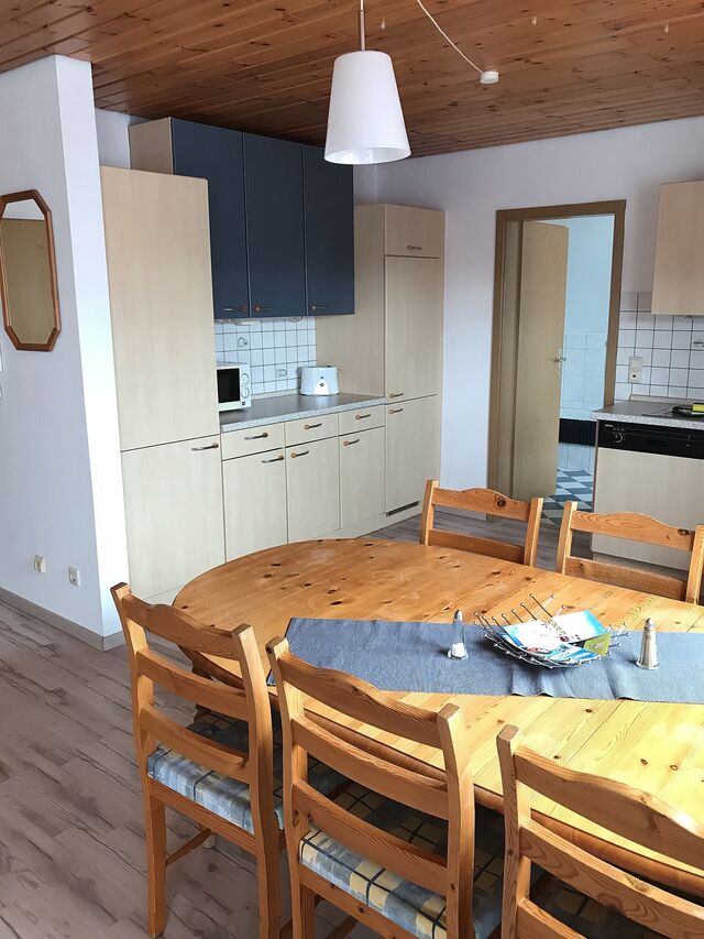Essplatz und Küche Apartment 1