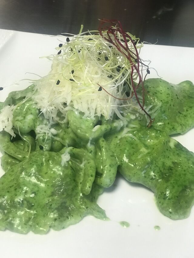 Domáca pasta z medvedieho cesnaku 