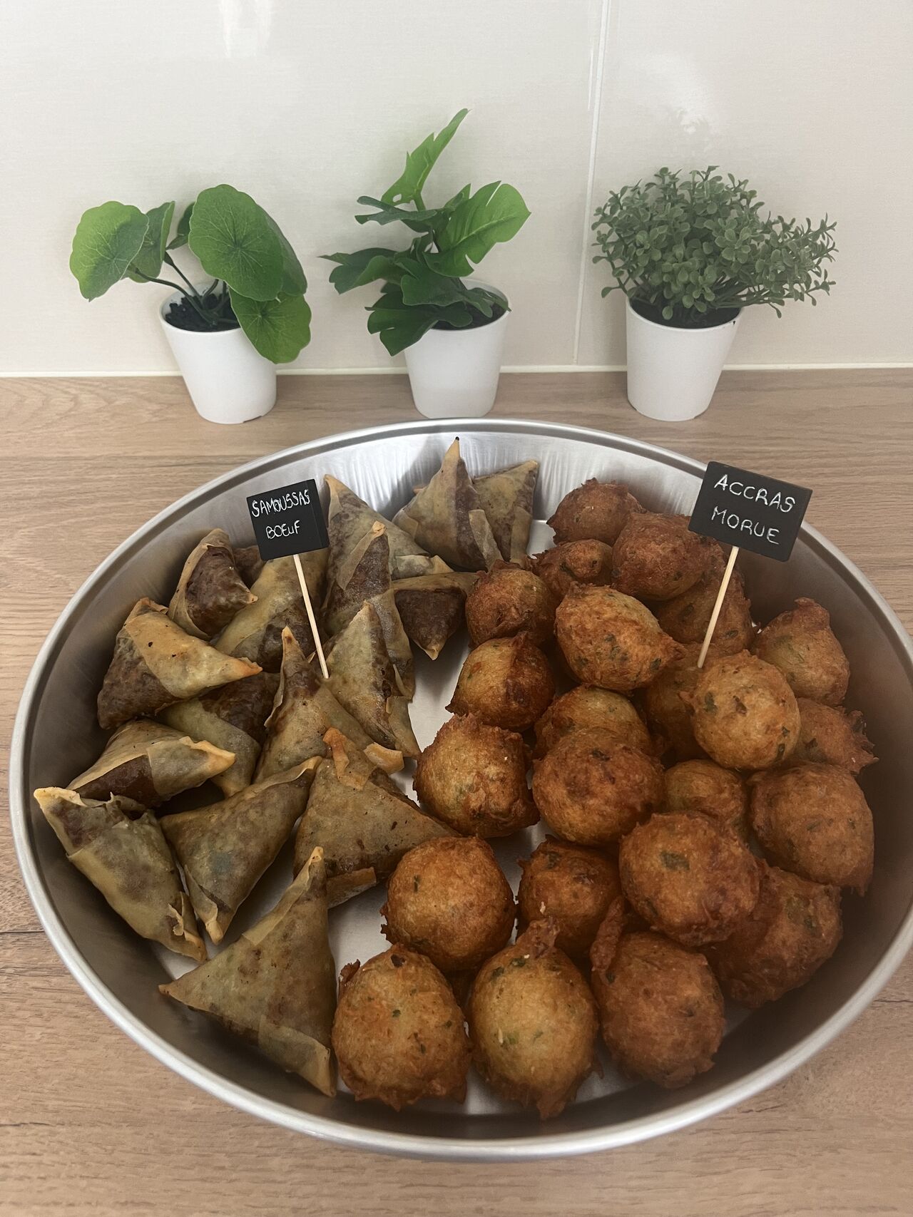 Plateau samoussas boeuf / accras morue