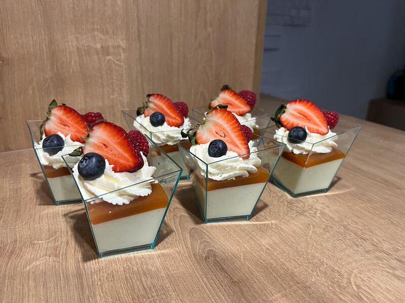 Mini deserki Panna Cotta/ mus gujawa